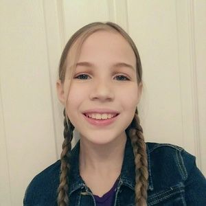 Meet your Posher, Ava